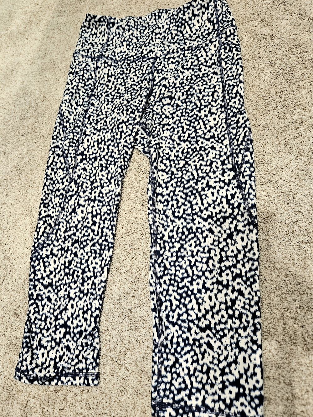 Old Navy Navy and White Printed Stretch Leggings